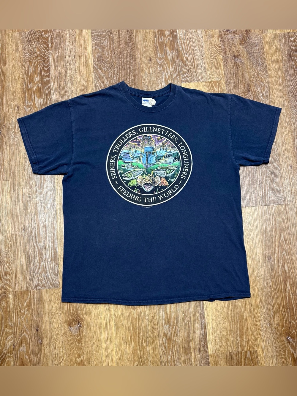 Ray Troll feeding the world  Graphic Short Sleeve Te